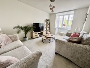 Lounge- click for photo gallery